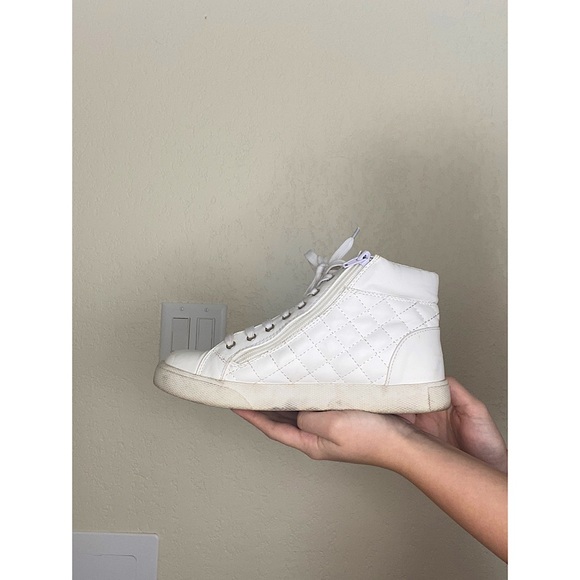 steve madden white high top sneakers - Picture 3 of 3